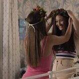 Lola Tung en el 1x03 de 'El verano en que me enamoré'