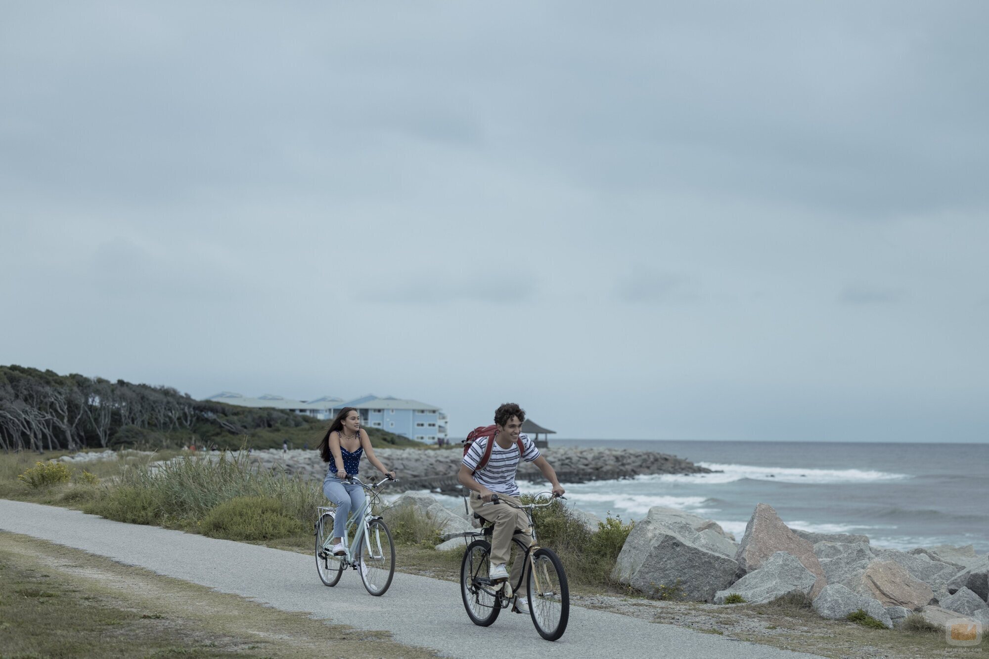 Lola Tung y Gavin Casalegno en la temporada 1 y el capítulo 05 de 'El verano en que me enamoré'