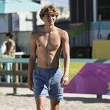 Gavin Casalegno en 1x06 'Marea de verano' de 'El verano en que me enamoré'