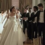 Lola Tung y Christopher Briney en 1x07 'Amor de verano' de 'El verano en que me enamoré'