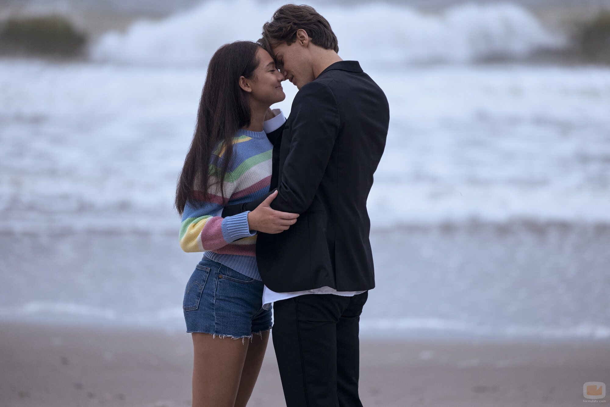 Lola Tung y Christopher Briney en 'Amor de verano' de 'The Summer I Turned Pretty'