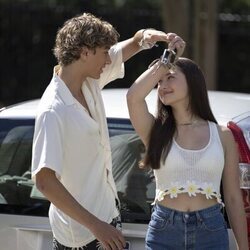 Lola Tung y Gavin Casalegno en el 1x07 de 'The Summer I Turned Pretty'