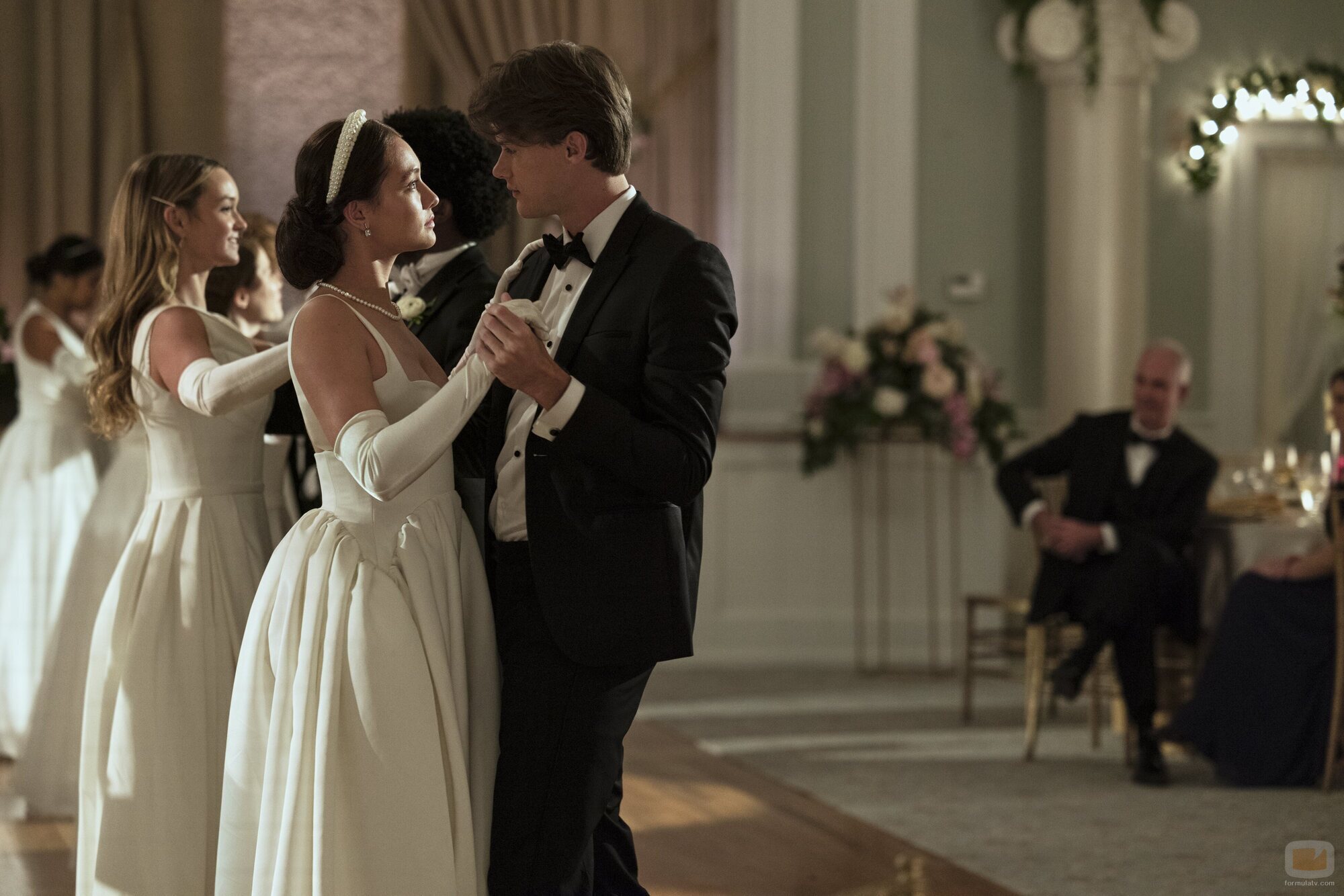 Imagen de Lola Tung y Christopher Briney en Capítulo 7 titulado 'Amor de verano' de 'El verano en que me enamoré'