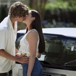 Lola Tung y Gavin Casalegno en 'Amor de verano' de 'The Summer I Turned Pretty'