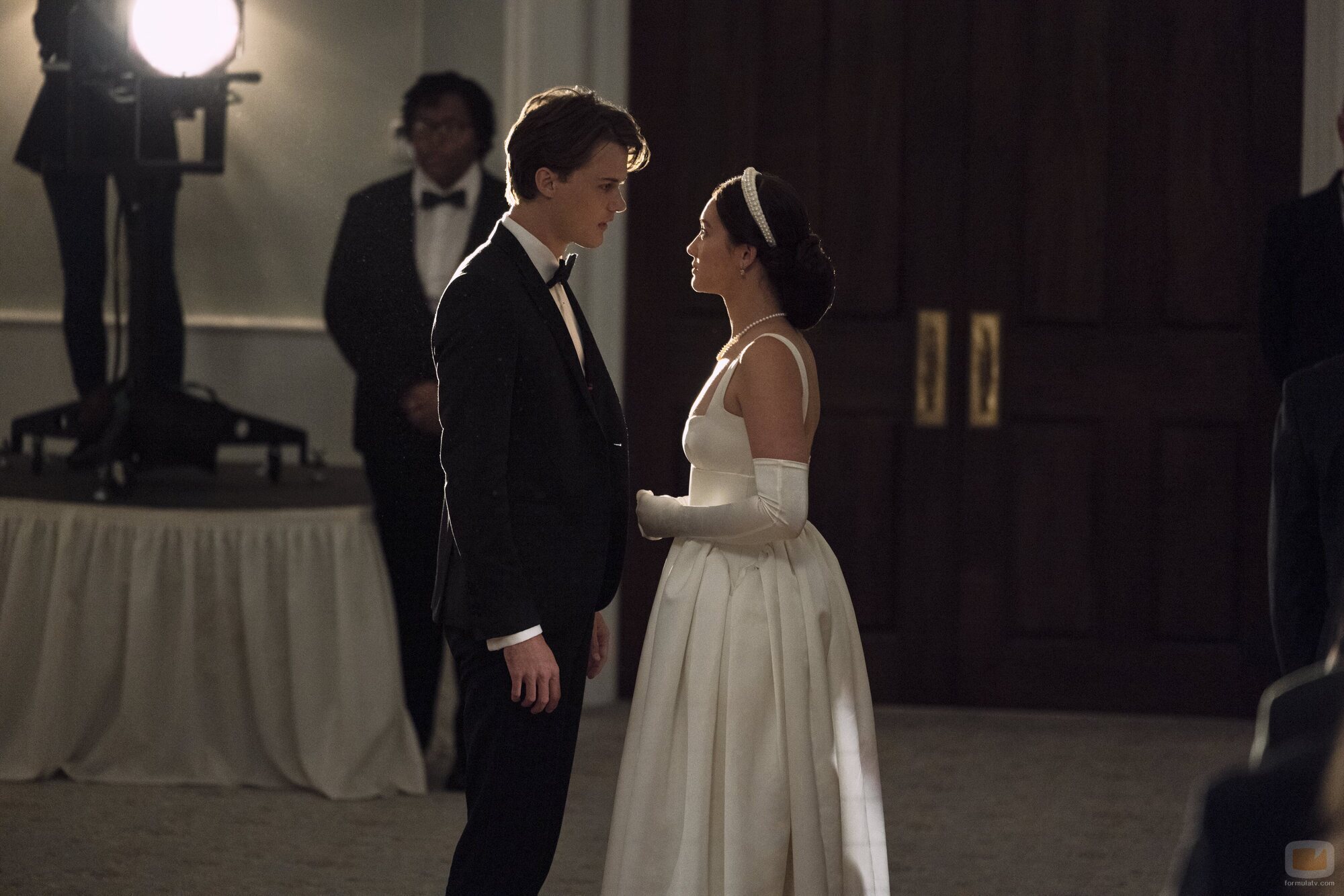 Foto de Lola Tung y Christopher Briney en el 1x07 de 'El verano en que me enamoré'