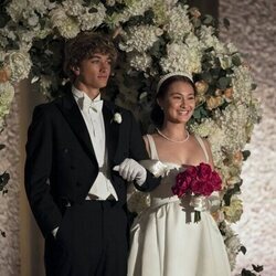 Lola Tung y Gavin Casalegno en 'Amor de verano' de 'El verano en que me enamoré'