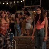 Lola Tung y Rain Spencer en la temporada 2 y el capítulo 01 de 'El verano en que me enamoré'