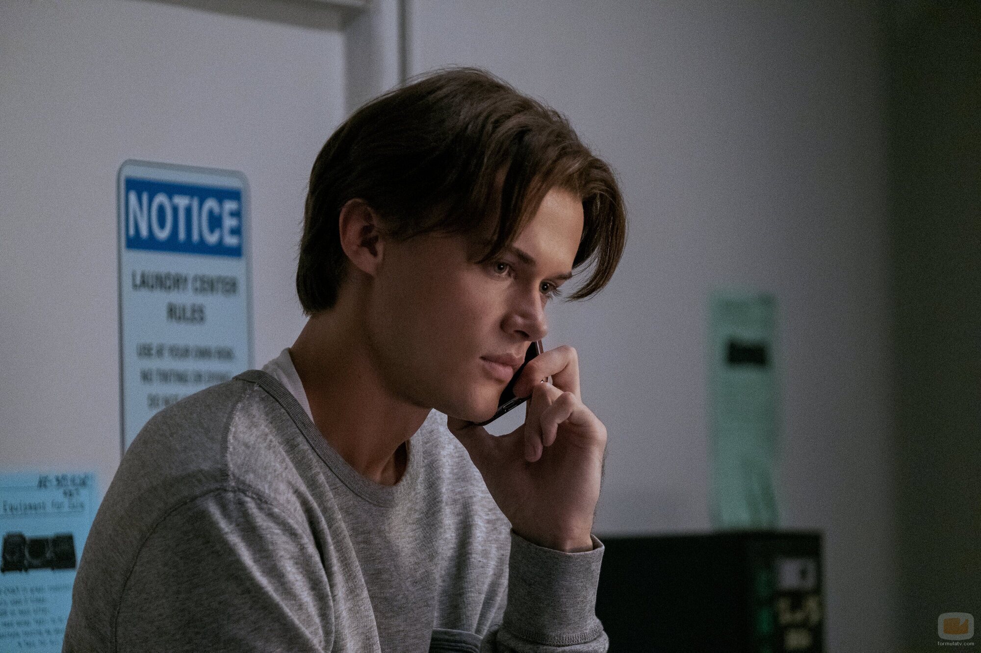 Christopher Briney en el 2x01 de 'The Summer I Turned Pretty'