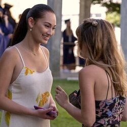 Still de Lola Tung en la temporada 2 y el capítulo 01 de 'El verano en que me enamoré'