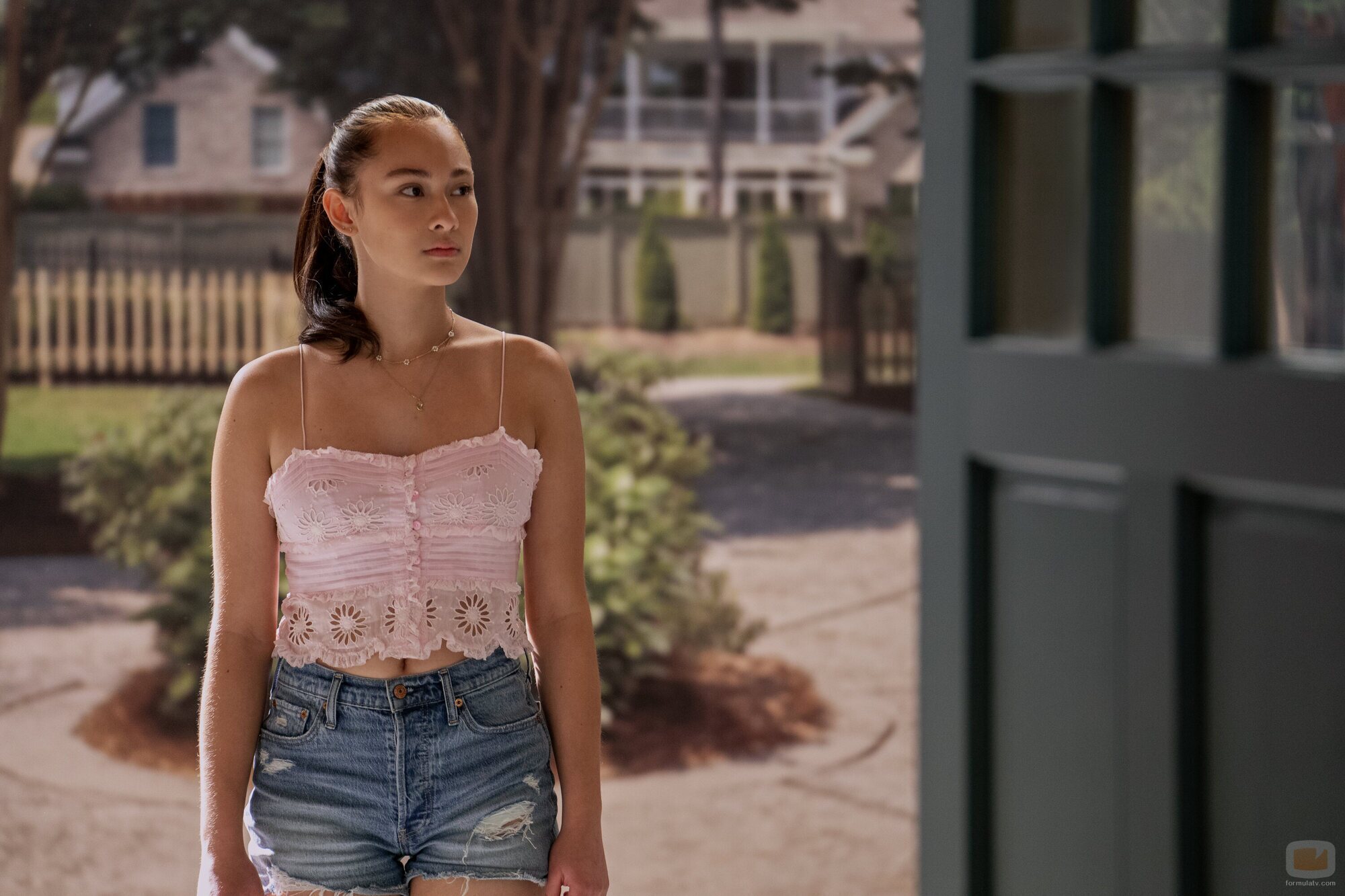 Lola Tung en 'Escena de amor' de 'The Summer I Turned Pretty'