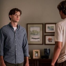 Christopher Briney en el 2x02 de 'El verano en que me enamoré'