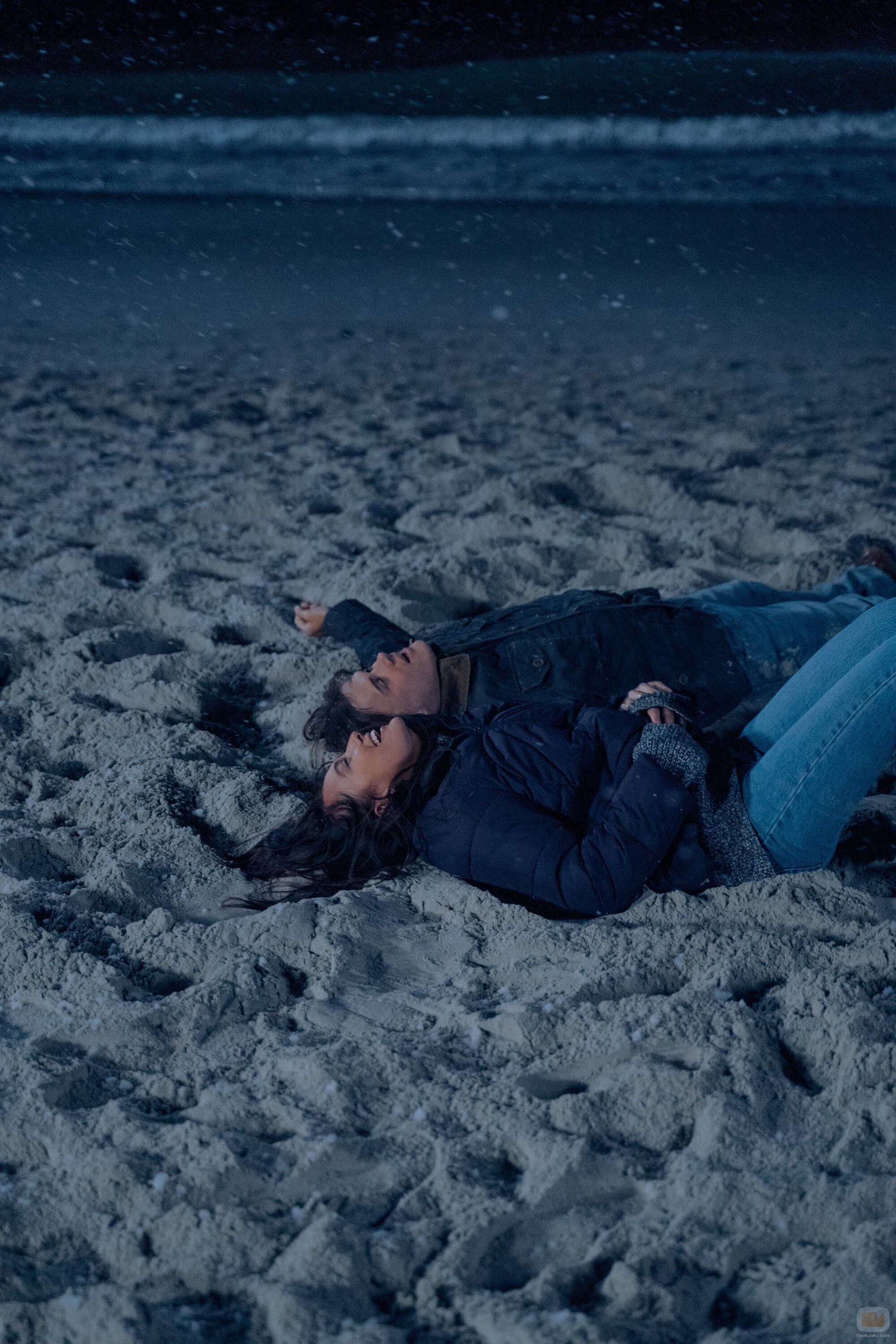 Lola Tung y Christopher Briney en 'Escena de amor' de 'The Summer I Turned Pretty'