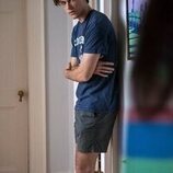 Imagen de Christopher Briney en el 2x02 de 'El verano en que me enamoré'