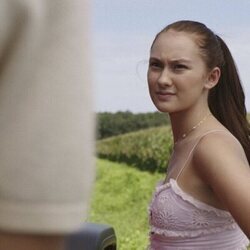 Lola Tung en 2x02 titulado 'Escena de amor' de 'El verano en que me enamoré'