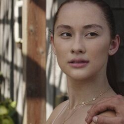 Lola Tung en el 2x02 de 'The Summer I Turned Pretty'