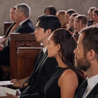 Lola Tung y Sean Kaufman en 'Amor enfermo' de 'El verano en que me enamoré'