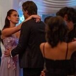 Lola Tung en 2x03 'Amor enfermo' de 'El verano en que me enamoré'