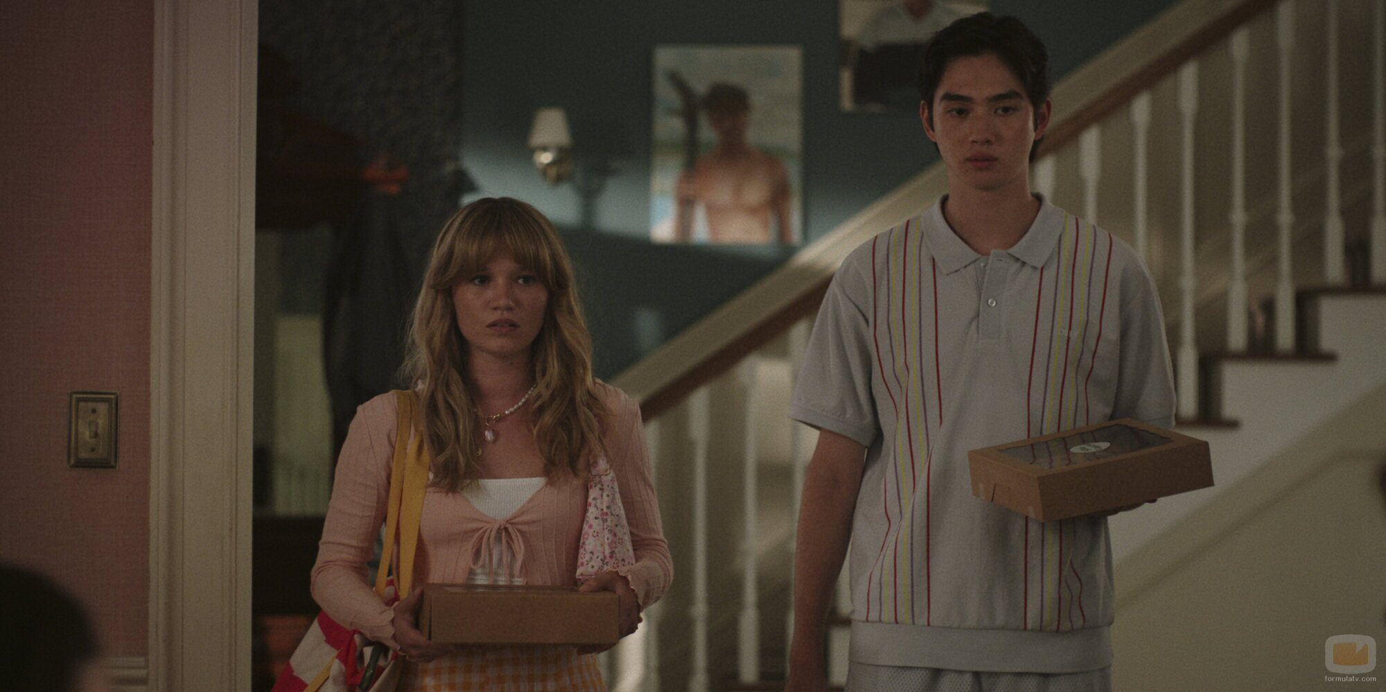 Imagen de Sean Kaufman y Rain Spencer en el 2x03 de 'El verano en que me enamoré'