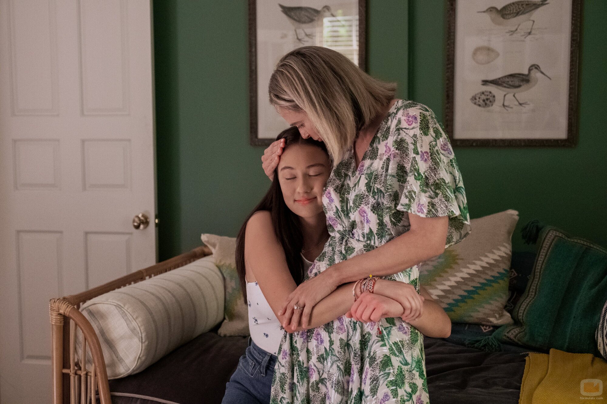 Escena de Lola Tung en 2x03 titulado 'Amor enfermo' de 'El verano en que me enamoré'