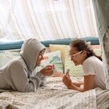 Lola Tung y Gavin Casalegno en la temporada 2 y el capítulo 04 de 'El verano en que me enamoré'