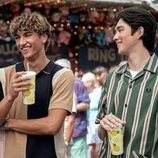 Gavin Casalegno y Sean Kaufman en el 2x04 de 'The Summer I Turned Pretty'