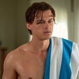 Christopher Briney en 2x04 'Juego de amor' de 'El verano en que me enamoré'