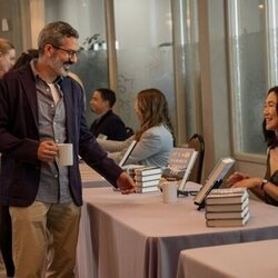 Rain Spencer y Alfredo Narciso en 2x04 'Juego de amor' de 'El verano en que me enamoré'