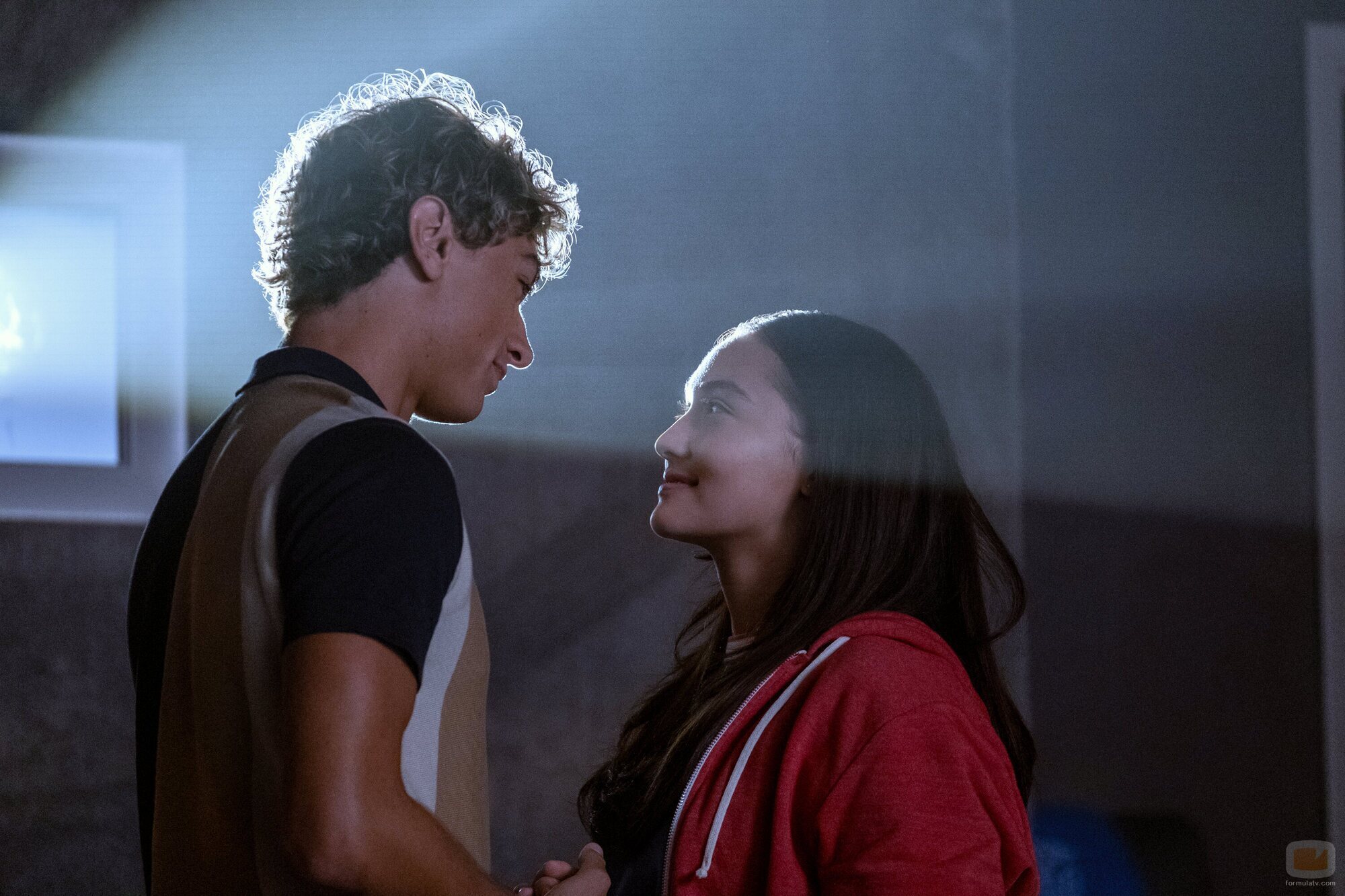 Lola Tung y Christopher Briney en el 2x05 de 'El verano en que me enamoré'