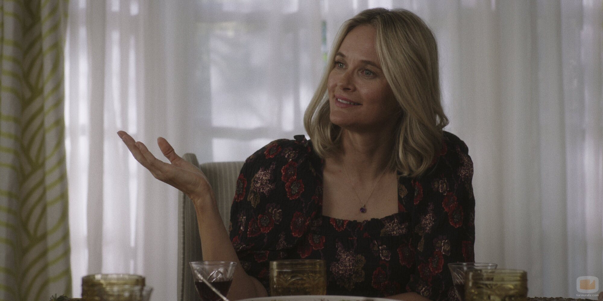 Rachel Blanchard en 2x05 'Amor tonto' de 'El verano en que me enamoré'