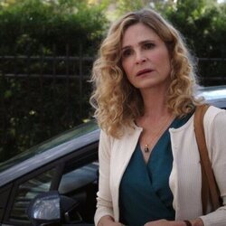 Kyra Sedgwick en Capítulo 6 titulado 'Festival del amor' de 'El verano en que me enamoré'