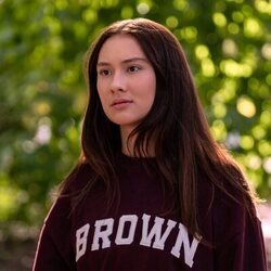 Lola Tung en 2x07 titulado 'Amor fugaz' de 'El verano en que me enamoré'