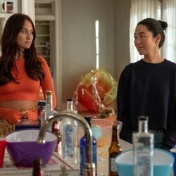 Lola Tung y Jackie Chung en 2x07 titulado 'Amor fugaz' de 'El verano en que me enamoré'