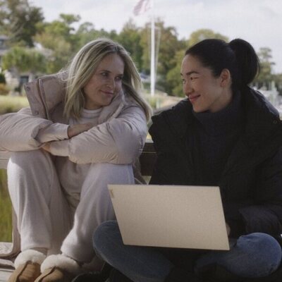 Rachel Blanchard y Jackie Chung en 2x07 titulado 'Amor fugaz' de 'El verano en que me enamoré'