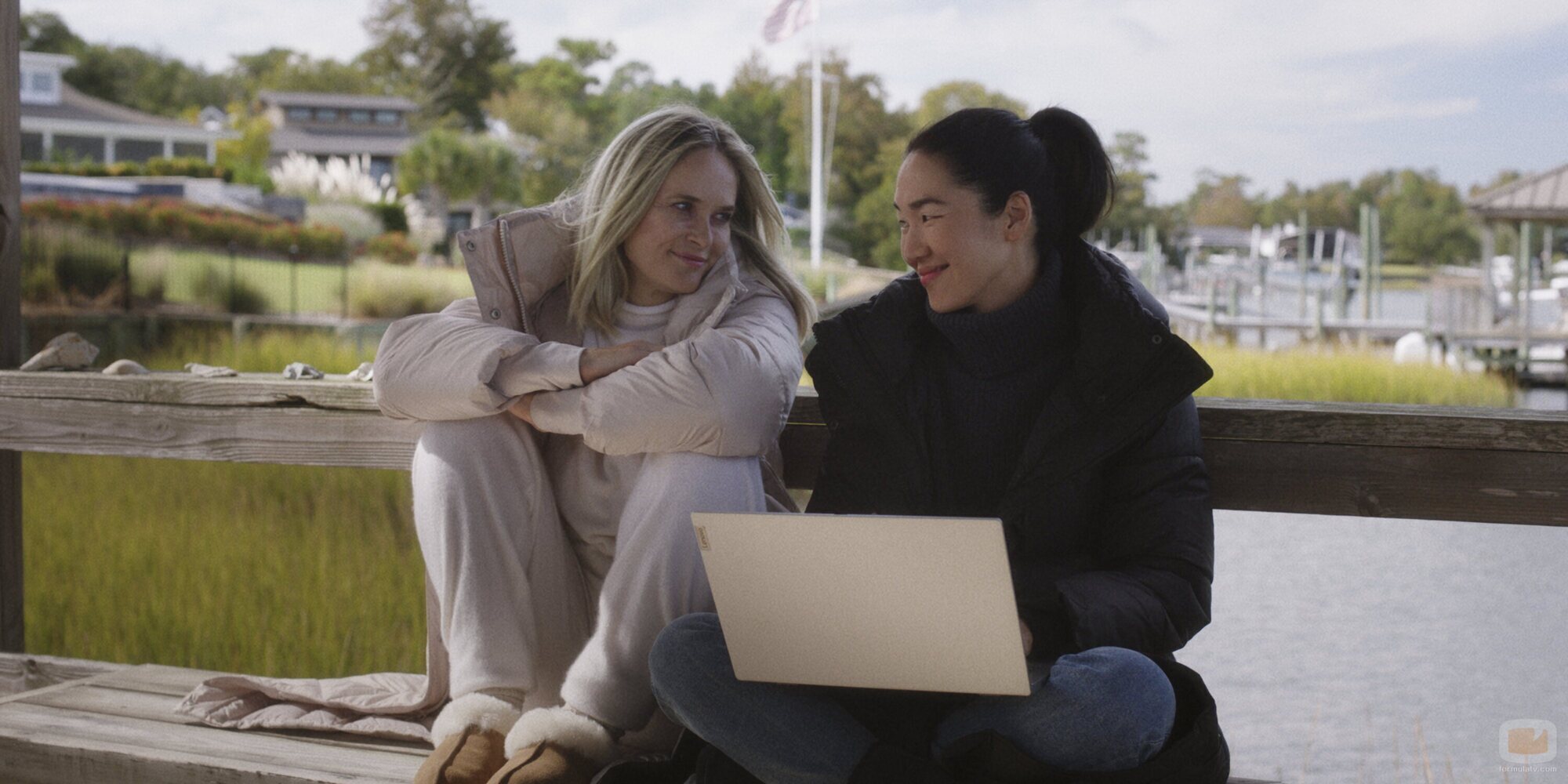 Rachel Blanchard y Jackie Chung en 2x07 titulado 'Amor fugaz' de 'El verano en que me enamoré'