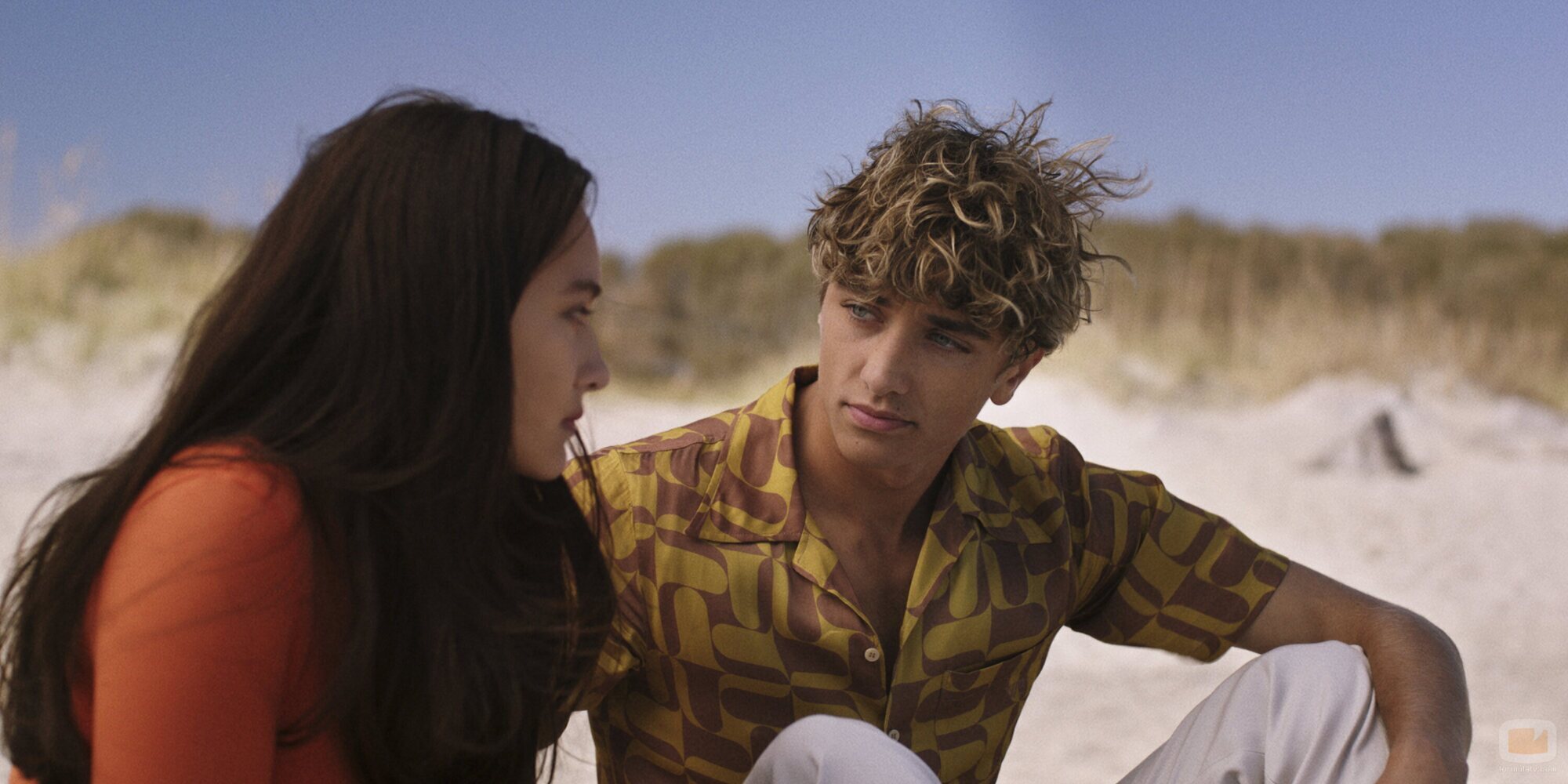 Lola Tung y Gavin Casalegno en Capítulo 7 titulado 'Amor fugaz' de 'El verano en que me enamoré'