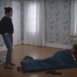 Lola Tung y Jackie Chung en 2x07 'Amor fugaz' de 'El verano en que me enamoré'