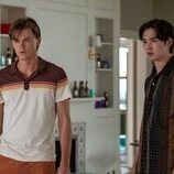 Christopher Briney y Sean Kaufman en 'Amor fugaz' de 'El verano en que me enamoré'