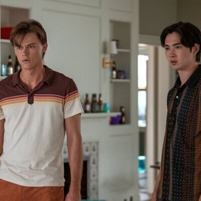 Christopher Briney y Sean Kaufman en 'Amor fugaz' de 'El verano en que me enamoré'