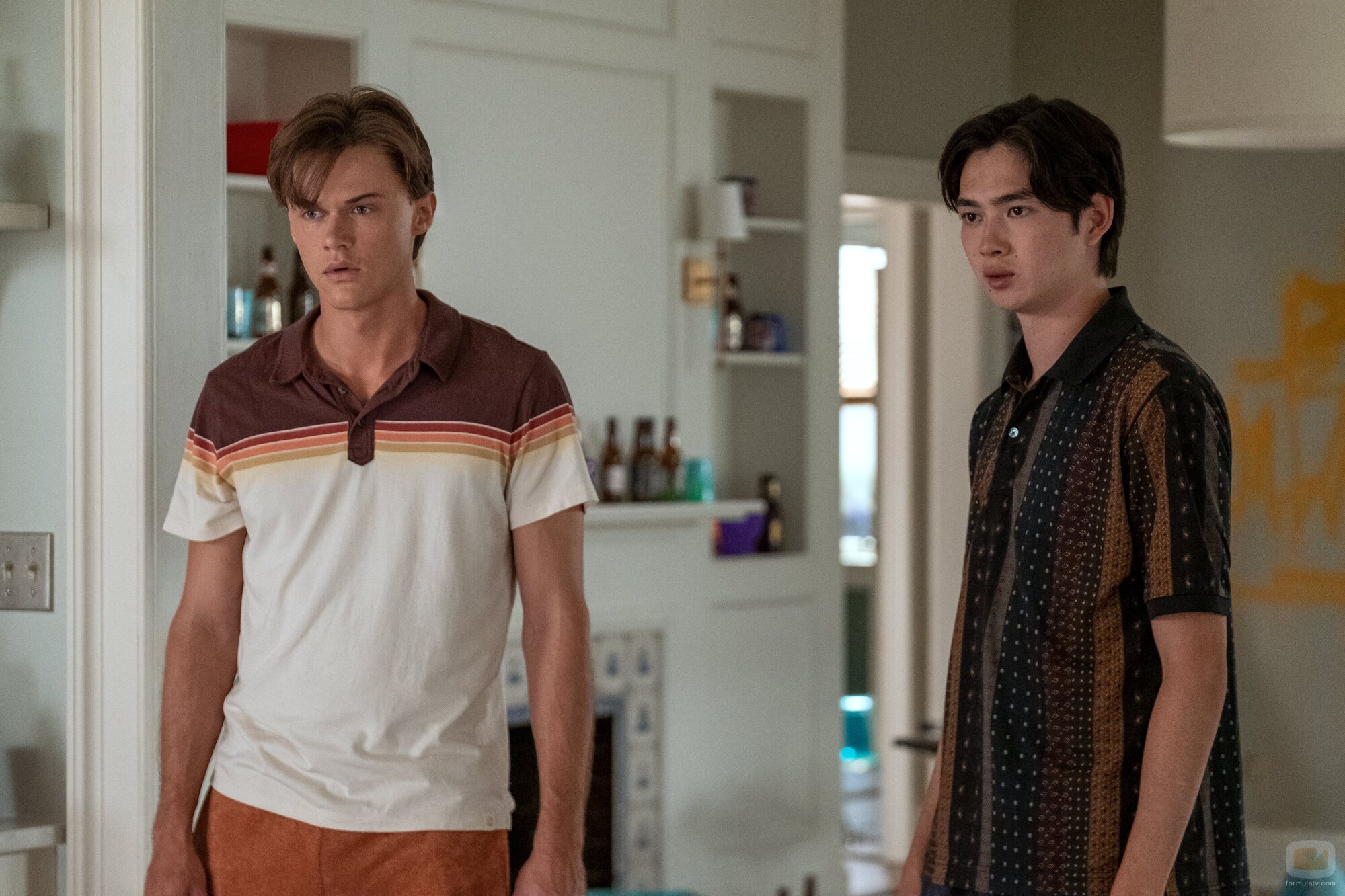 Christopher Briney y Sean Kaufman en 'Amor fugaz' de 'El verano en que me enamoré'