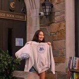 Imagen de Lola Tung en 2x07 'Amor fugaz' de 'El verano en que me enamoré'