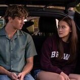 Lola Tung y Gavin Casalegno en el 2x07 de 'El verano en que me enamoré'