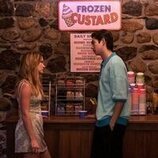 Sean Kaufman y Rain Spencer en Capítulo 8 titulado 'Triángulo amoroso' de 'El verano en que me enamoré'