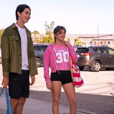 Sean Kaufman y Rain Spencer en 'Triángulo amoroso' de 'El verano en que me enamoré'