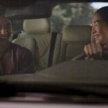 Lola Tung y Sean Kaufman en 2x08 'Triángulo amoroso' de 'El verano en que me enamoré'