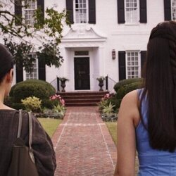 2x08 titulado 'Triángulo amoroso' de 'El verano en que me enamoré'