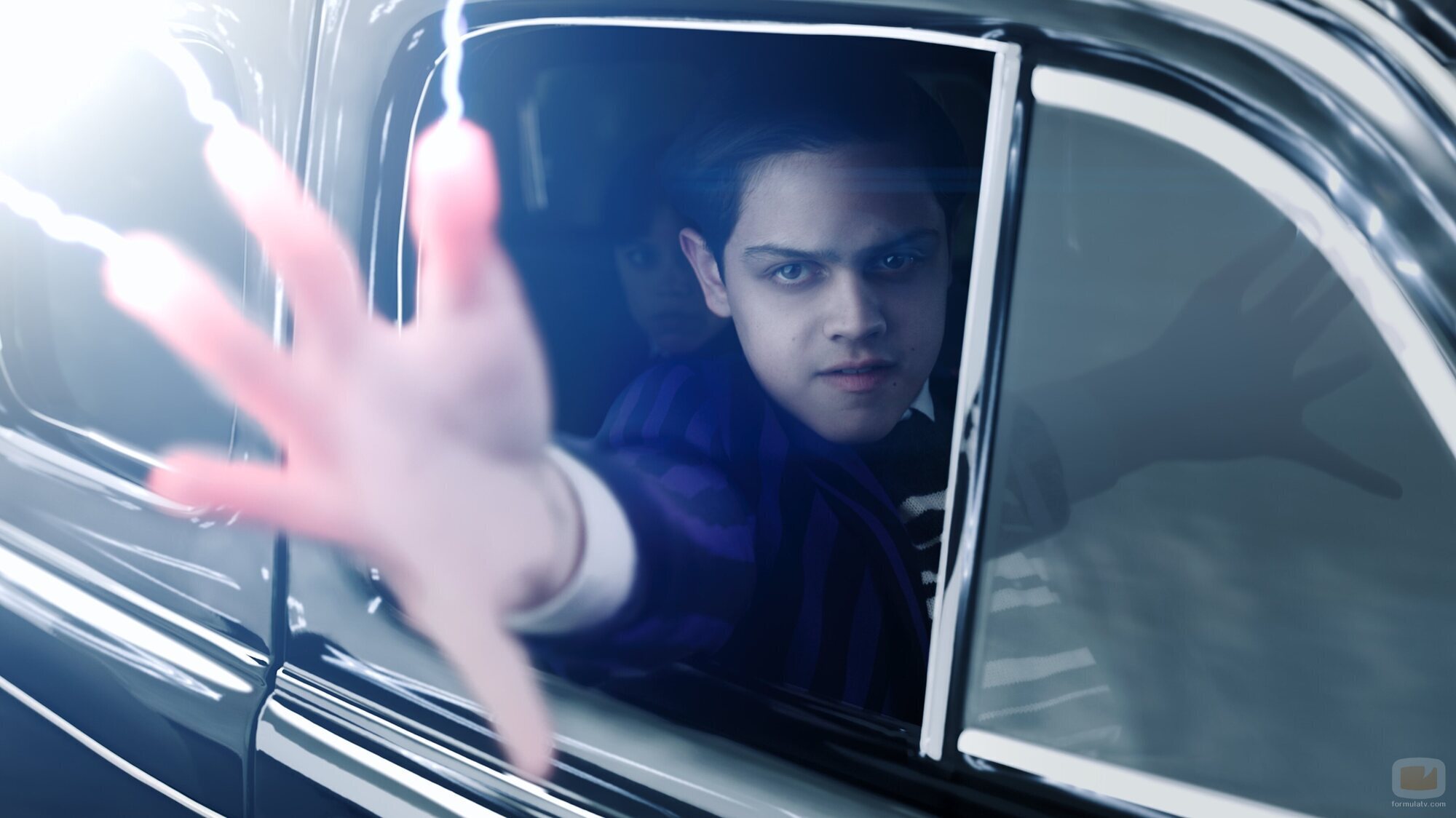 Foto de Isaac Ordonez en el 2x01 de 'Wednesday'