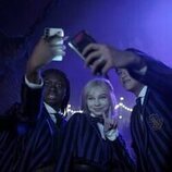 Emma Myers en el 2x01 de 'Wednesday'