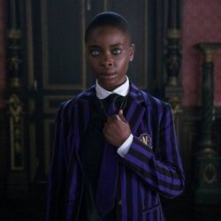 Joy Sunday en 2x02 'Más vale diablo triste que conocido' de 'Miércoles'