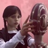 Jenna Ortega en Capítulo 3 titulado 'La llamada de la tristeza' de 'Miércoles'