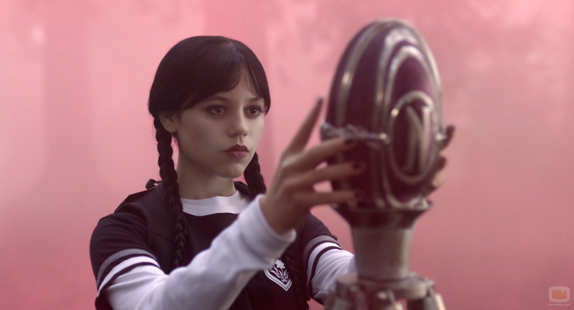 Jenna Ortega en Capítulo 3 titulado 'La llamada de la tristeza' de 'Miércoles'